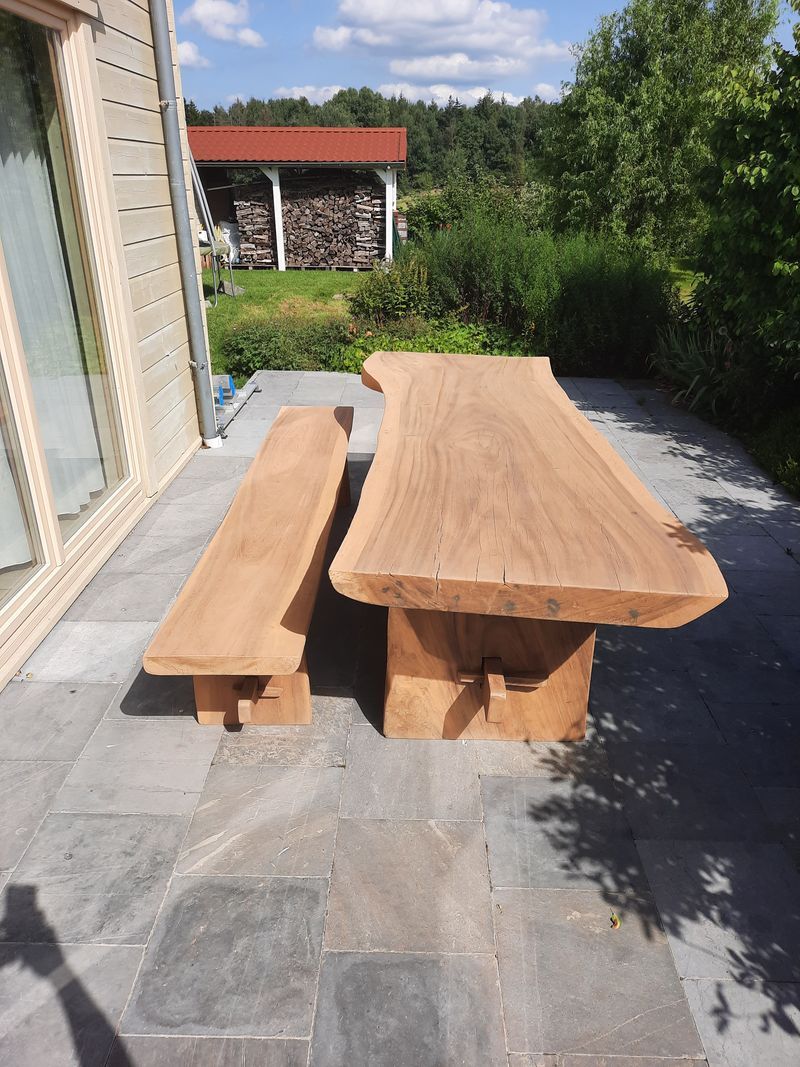 Table et banc en bois massif remis à nu – Guillaume Menuiserie