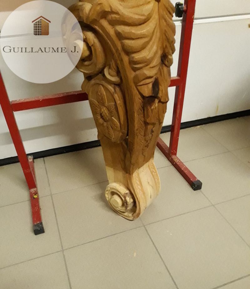 Pied de meuble sculpté – Guillaume Menuiserie