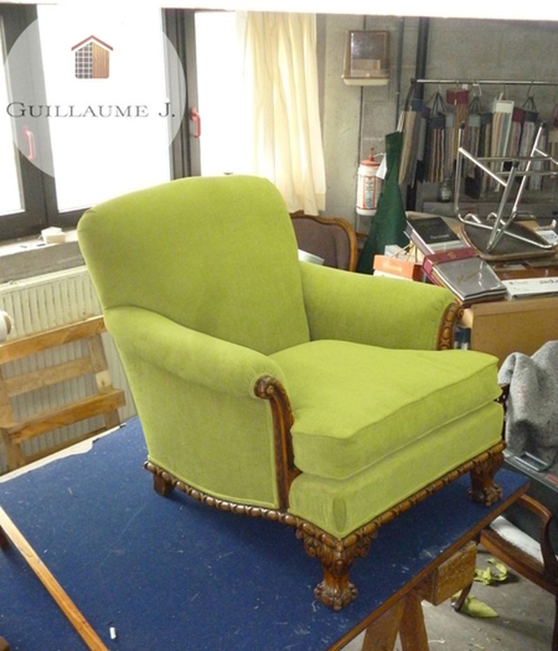 Fauteuil regarni en tissu vert – Guillaume Menuiserie