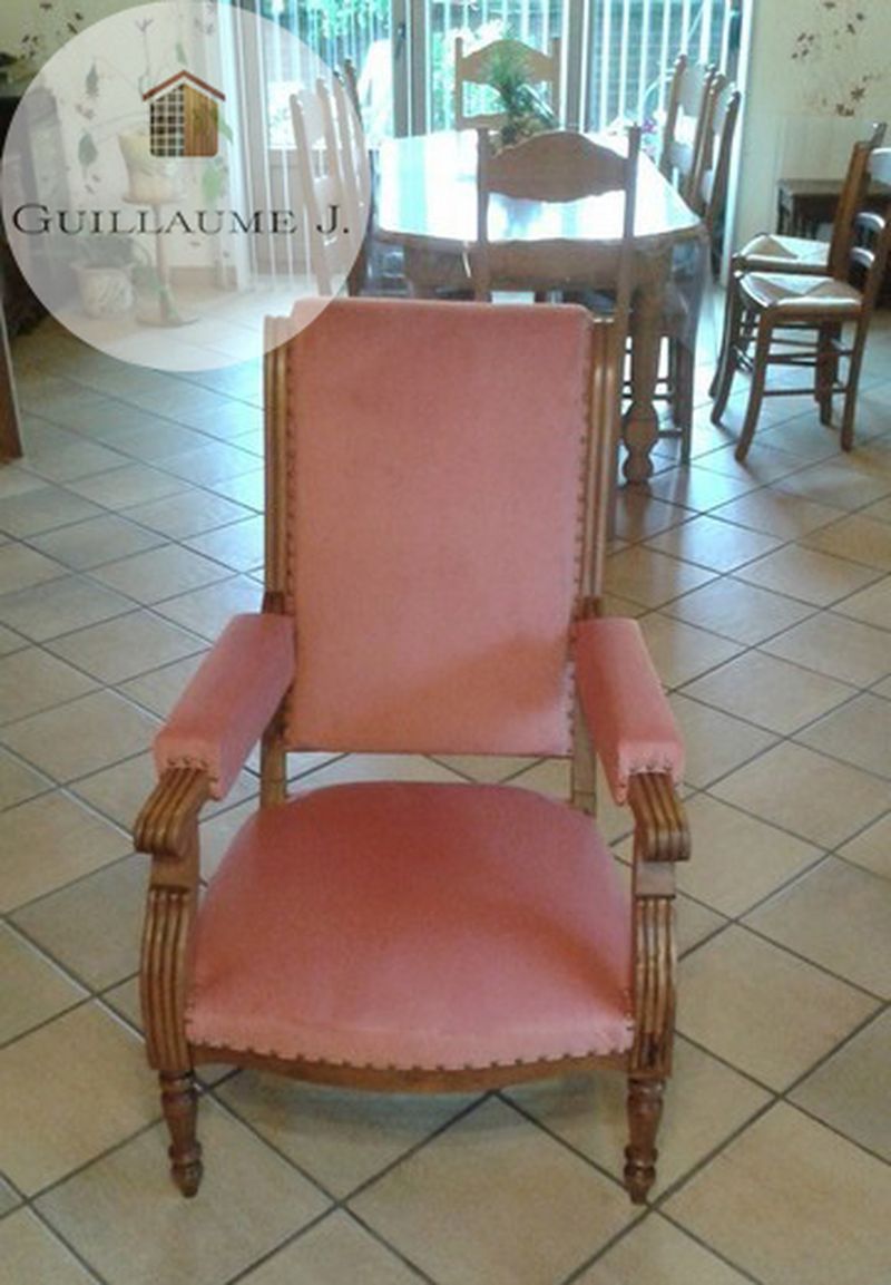 Fauteuil Voltaire regarni, vue de face – Guillaume Menuiserie