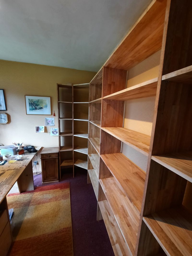 Bibliothèque en bois sur mesure – Guillaume Menuiserie